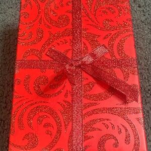 Greenbrier Elegant Red Glitter Damask Swirls Rectangle Gift Box 5” x 7” x 2.5”